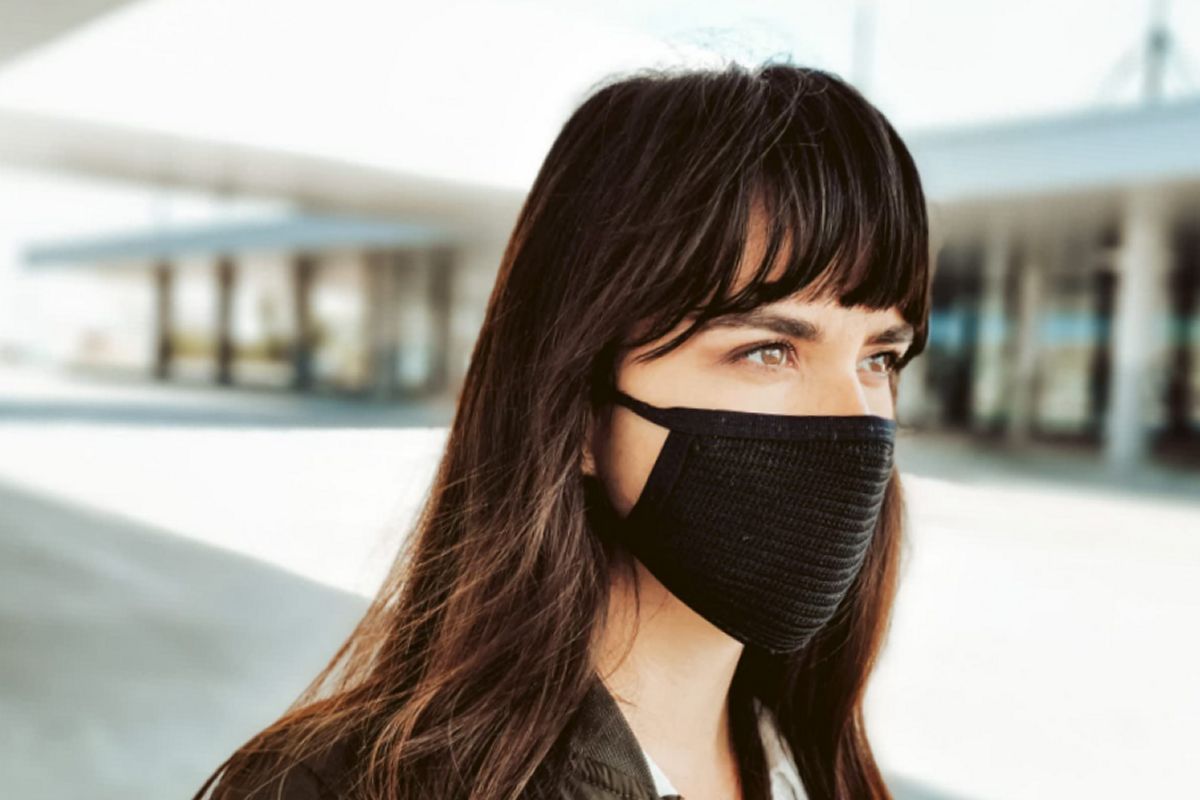 woman wearing black mask